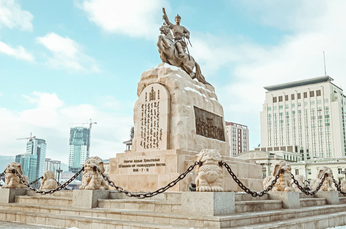 Улаанбаатарт өдөртөө 7 хэм хүйтэн